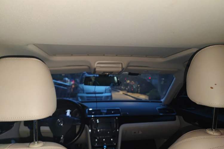 Used Volkswagen Passat 2014 1.8TSI DSG Prestige Edition Headliner