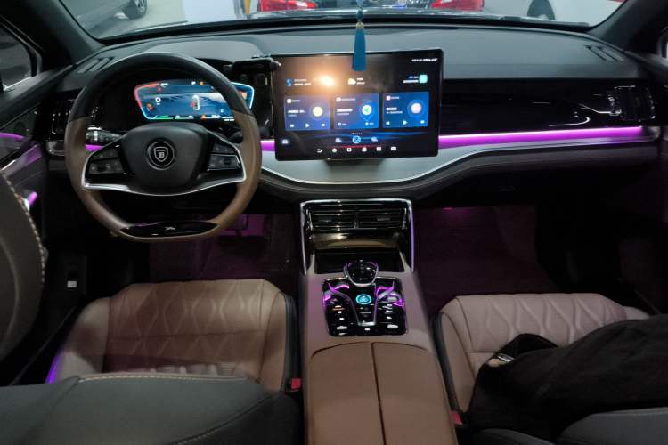 Used BYD Tang New Energy 2023 DM-i Champion Edition 112KM Prestige Model