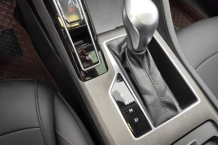 Used Roewe i5 2023 1.5L CVT Luxury Edition