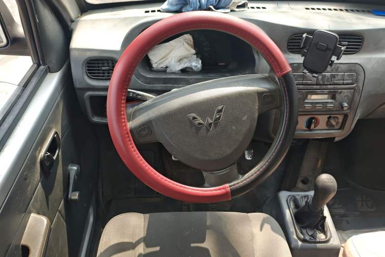 Used Wuling Zhiguang 2010 1.0L New Version Liye Style with Shorter Body
