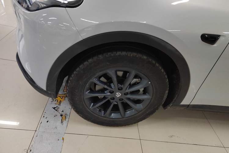 Used Leapmotor C11 2023 Pure Electric 500 Comfort Edition Left Front Wheel Hub