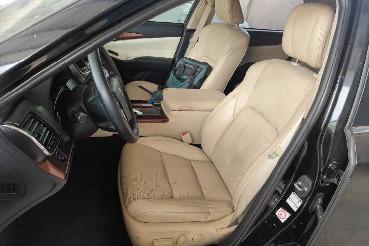 Used Toyota Crown 2015 2.0T Fashion Edition Left Front Seat