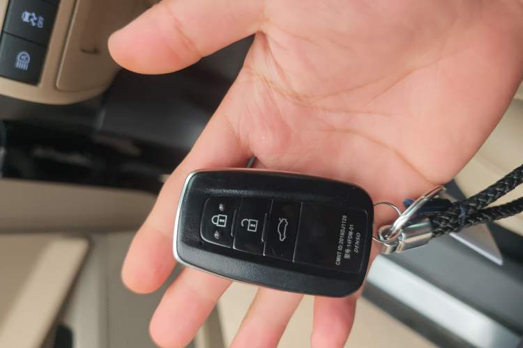 Used Toyota Camry 2018 Dual-Engine 2.5 HG Luxury Edition