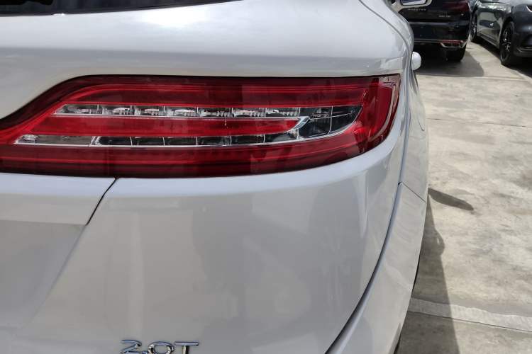 Used Lincoln MKC 2018 2.0T Two-Wheel Drive Luxury Edition