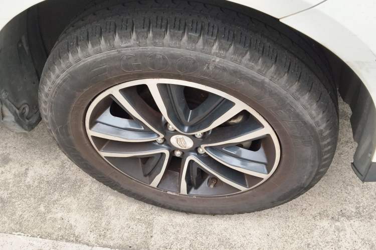 Used Geely Auto Vision X6 2018 1.4T CVT 4G Connected Luxury Version
