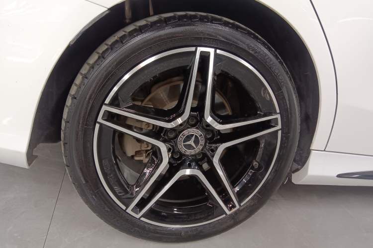 Used Mercedes-Benz C-Class 2021 C 260 Star Edition Right Rear Wheel Hub