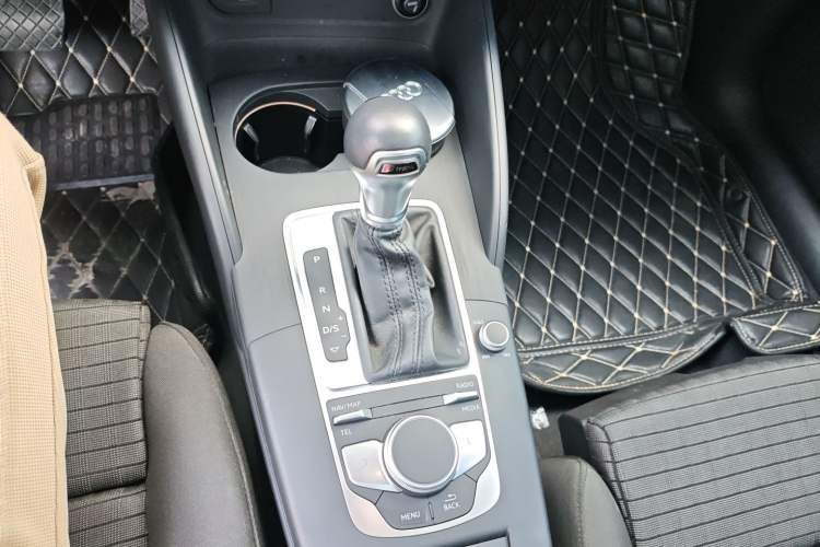 Used Audi A3 2018 30th Anniversary Edition Sportback 35 TFSI Sport Model Gear Lever