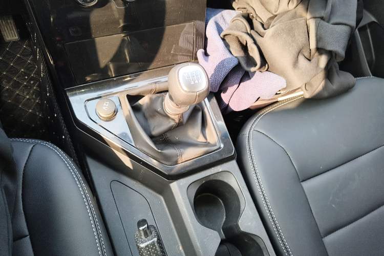 Used Wuling Hongguang PLUS 2019 1.5T Manual Luxury 7-Seater
