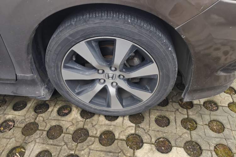 Used Honda Jade 2013 1.8L CVT Luxury Edition 5 seats
