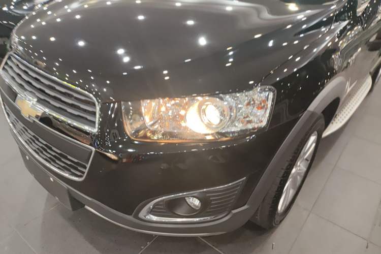Used Chevrolet Captiva 2015 2.4L 4x4 Flagship Edition 7-Seater