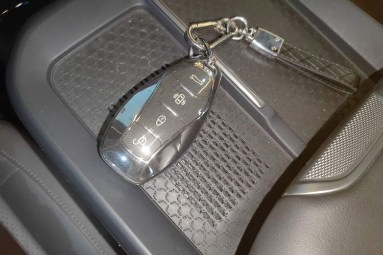 Used Hongqi EH7 2024 760 Pro+ Four-Wheel Drive Version Interior 1