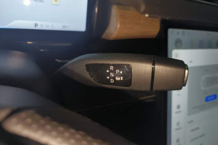 Used XPeng P5 2021 550E Gear Lever