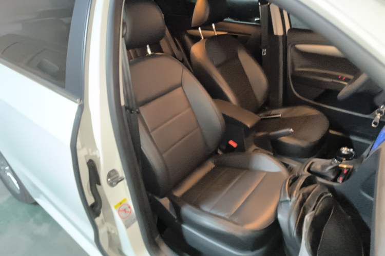 Used Volkswagen Lavida 2013 Revised Version 1.4 TSI DSG Comfort Edition Right Front Seat