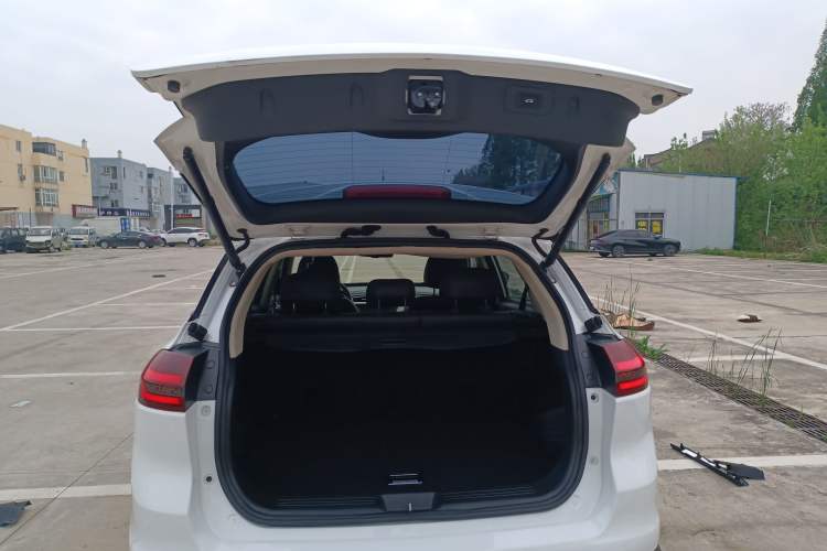 Used Geely Auto Emgrand X7 Sport 2018 1.8TD Automatic Two-Wheel Drive Smart 4G Connected Version Trunk