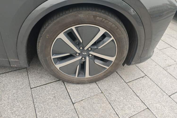 Used Li Auto L7 2024 Pro Model Right Front Wheel Hub