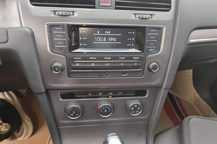 Used Volkswagen Golf 2014 1.6L Automatic Comfort Model
