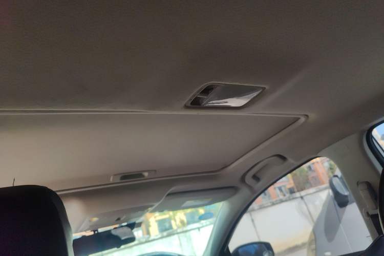 Used Nissan Sylphy 2019 1.6XV CVT Smart Connect Luxury Edition China VI Standard Headliner