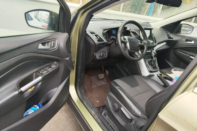 Used Ford Kuga 2013 1.6L GTDi Two-Wheel-Drive Trend Model