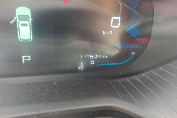 Used Wuling Asta 2022 2.0L DHT Electric-Speed Version
