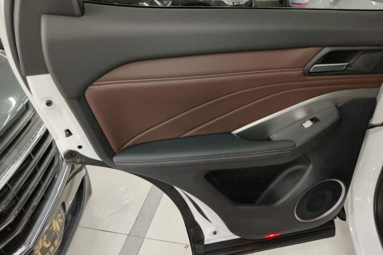 Used Wey VV6 2020 2.0T Two-Wheel Drive Smart Enjoyment+