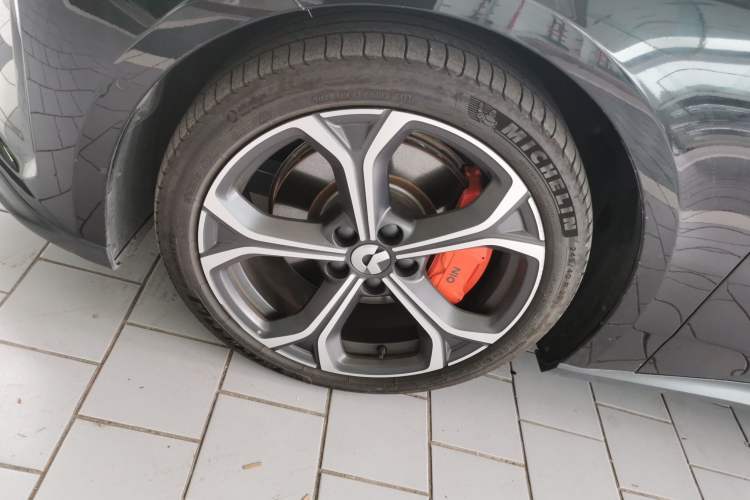 Used Nio ET5 2024 75 kWh Exterior 4