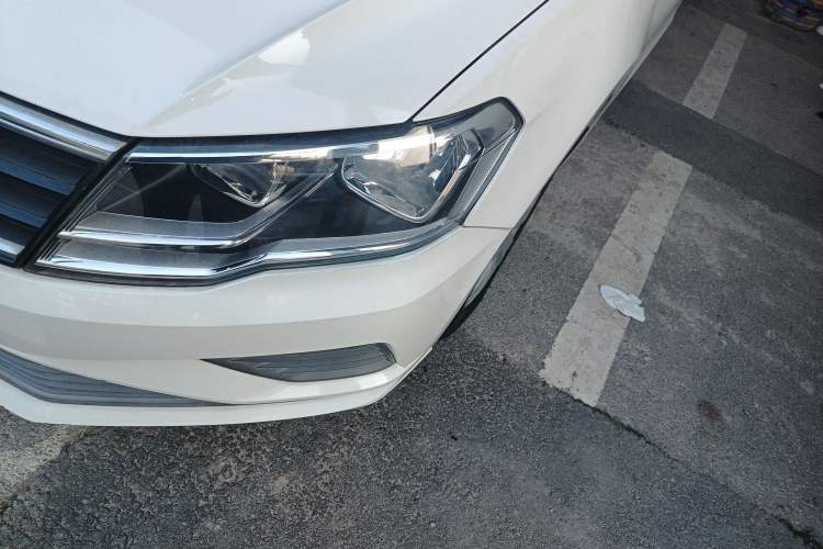 Used Volkswagen Jetta 2017 1.5L Manual Fashion Edition