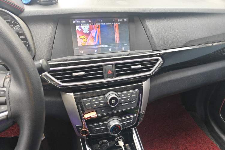 Used Zotye Domy X5 2015 1.5T CVT Landlord Edition China V Standard Audio And AC Panel