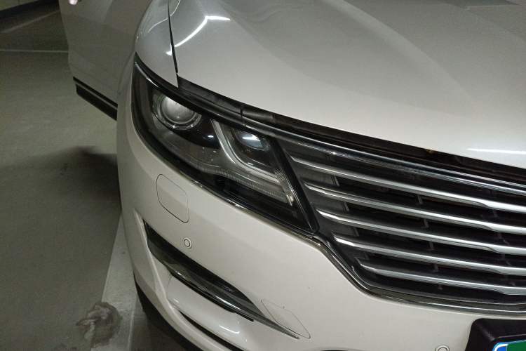 Used Lincoln MKC 2017 2.0T Two-Wheel Drive Deluxe Edition