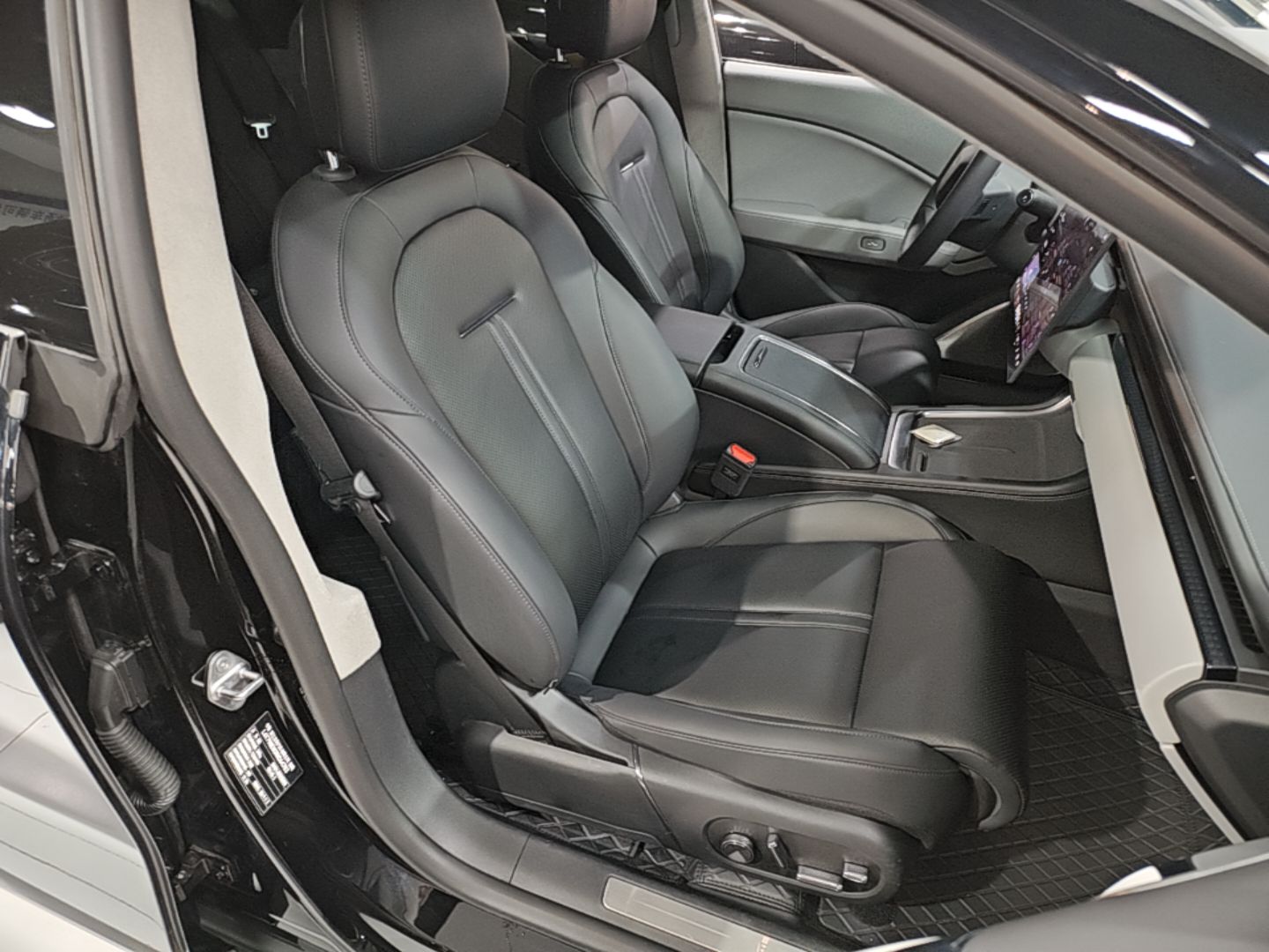 Zeekr 007 2025 Rear-Drive Intelligent Driving Version 75 kWh — снимка 19