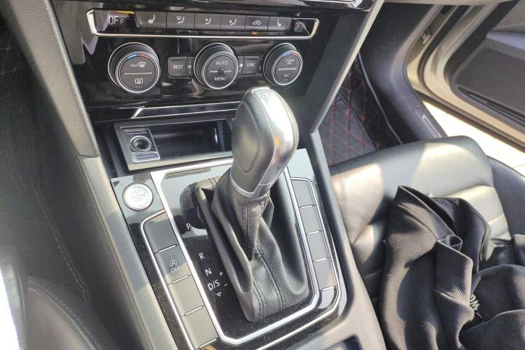 Used Volkswagen Magotan 2018 330TSI DSG Luxury Model