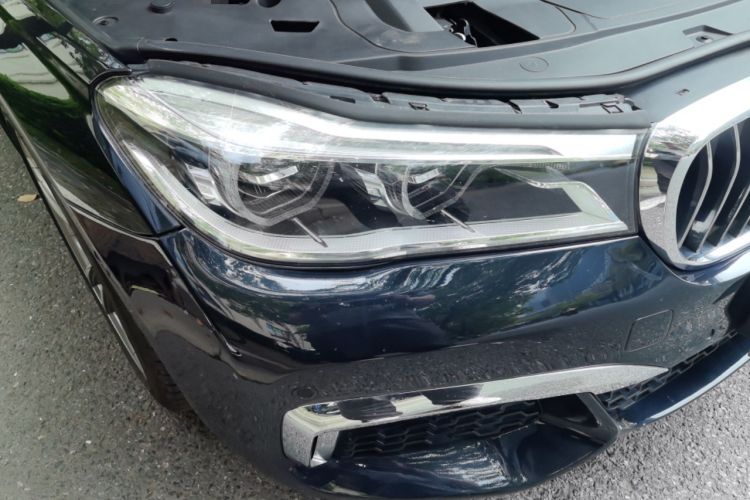 Used BMW 7 Series 2018 730Li Luxury Edition M Sport Package Right Front Headlight