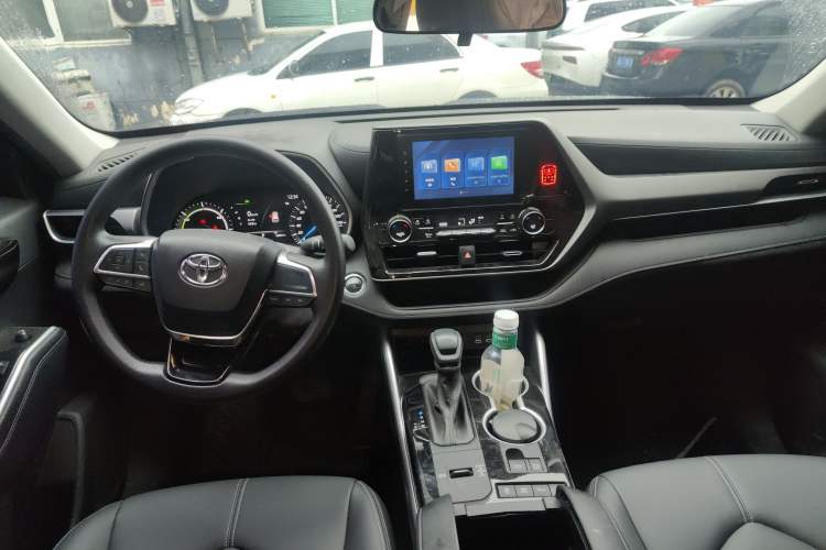 Used Toyota Highlander 2023 2.5L Smart Electric Hybrid Dual-Engine 4x4 Elite Edition 7 Seats
