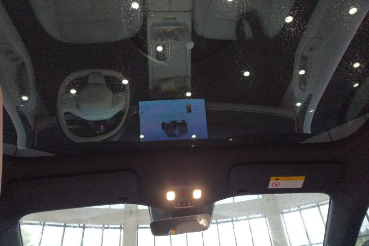 Used ONVO L60 2024 60 kWh Rear-Drive Version Headliner