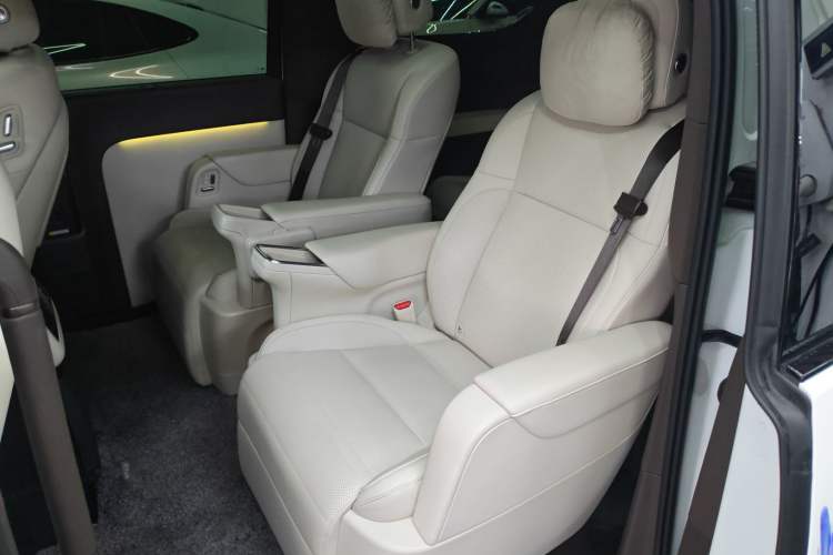 Used Li Auto MEGA 2024 Ultra Model