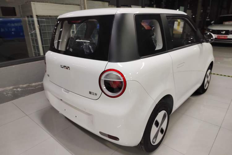 Used CHANGAN NEVO Lumin 2026 Model Treasure Edition 205km Passionate Beige Ningde Rear Right 45 Deg