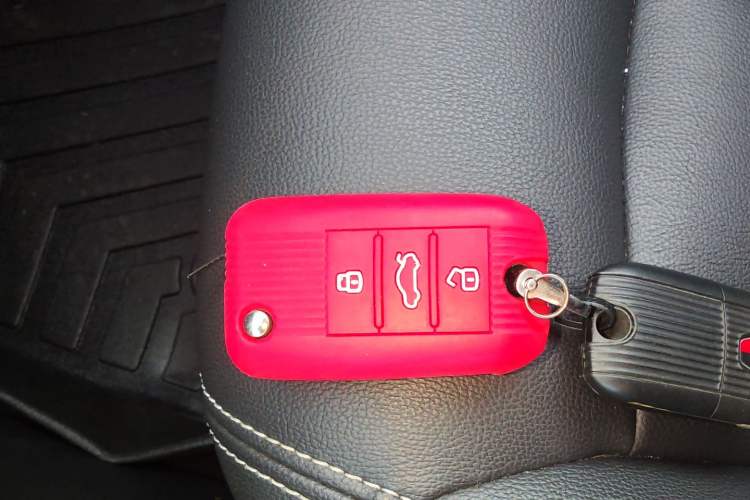 Used Roewe i6 New Energy 2017 45T Hybrid Connect & Smart Enjoyment Edition Interior 1