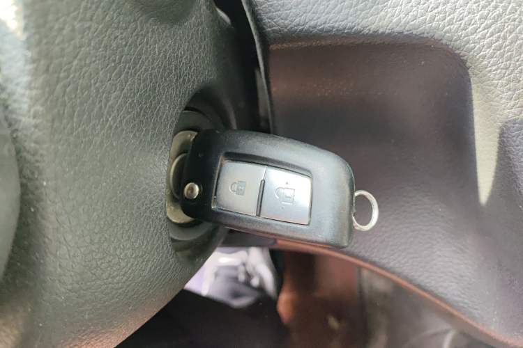 Used Nissan Qashqai 2017 2.0L CVT Smart Enjoyment Version China V Standard Vehicle Key