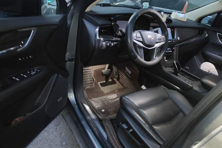 Used Cadillac XT5 2018 25T Luxury Model
