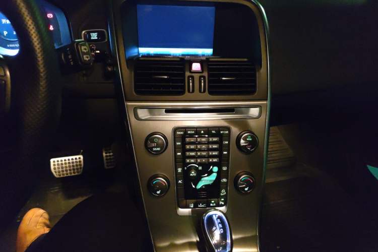 Used Volvo XC60 2011 T6 AWD Zhiya Edition
