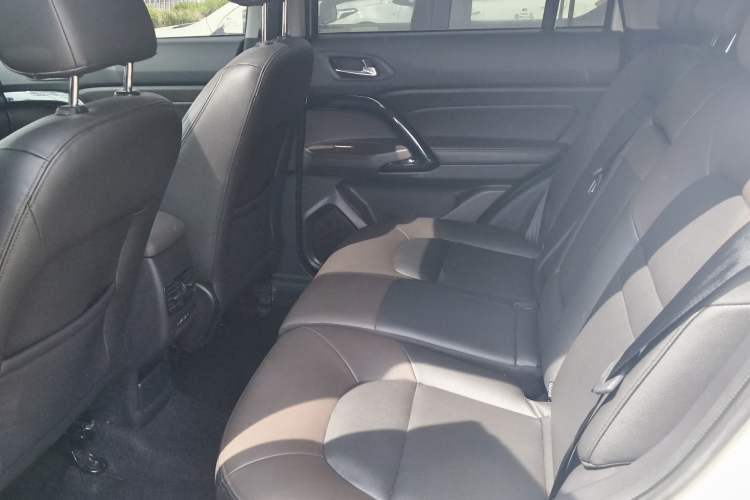 Used GAC Trumpchi GS4 2017 235T Automatic Two-Wheel Drive Elite Edition Left Rear Seat