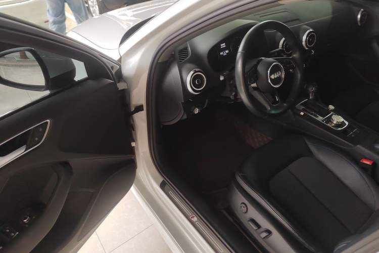 Used Audi A3 2020 Limousine 35 TFSI Fashion Edition China VI Emission Standard