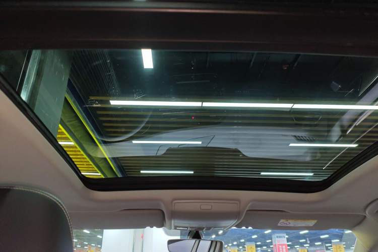 Used Volkswagen Tiguan L 2017 330TSI Automatic Two-Wheel Drive Luxury Edition
