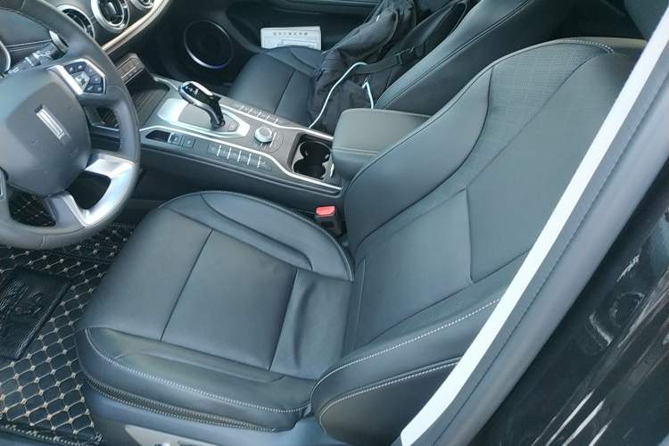 Used Wey VV6 2021 2.0T Two-Wheel Drive Smart Plus