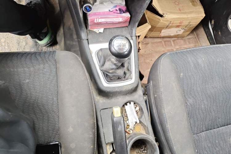 Used CHANGAN KAICHENG Ounuo S 2014 1.5L Base Version
