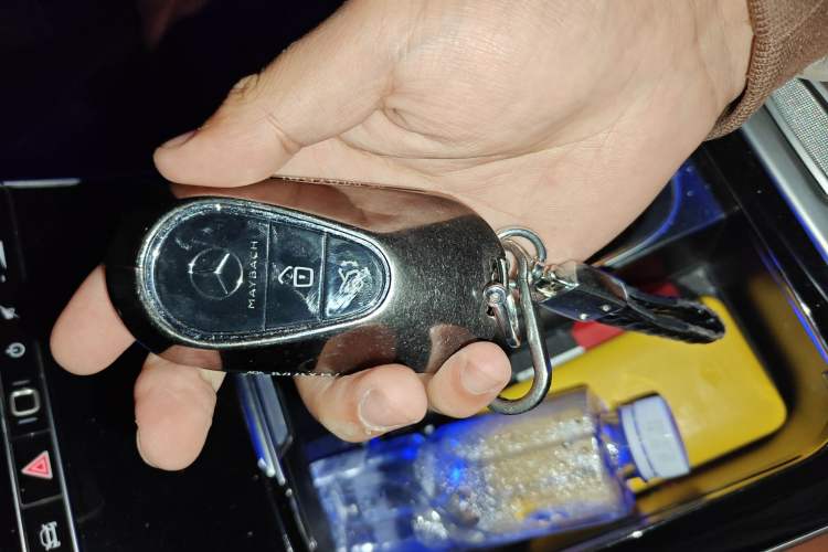 Used Mercedes-Benz Maybach S-Class 2023 S 480 4MATIC Vehicle Key