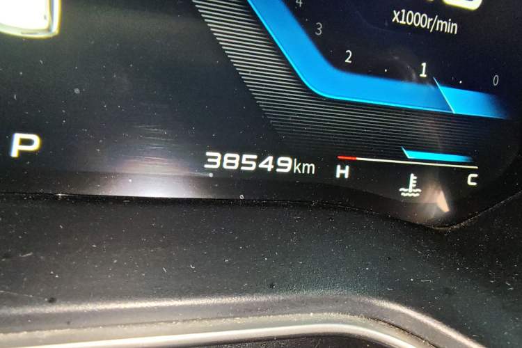 Used CHANGAN OSHAN X7 2021 1.5T Automatic Geeker Edition Odometer Close Up