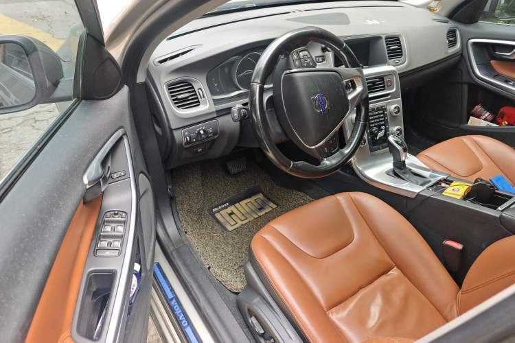 Used Volvo S60 2016 S60L T4 Zhiyuan Edition Driver Seat