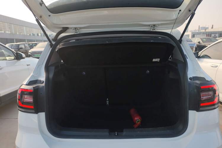 Used Volkswagen Tacqua 2023 200TSI DSG Joy-Connect Edition