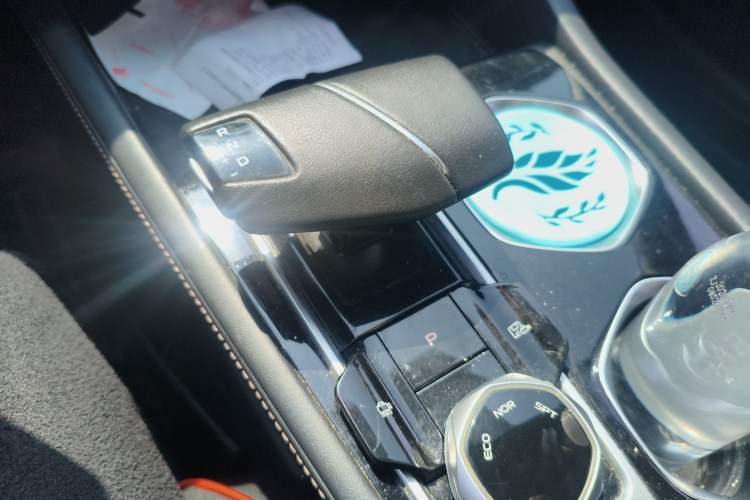 Used CHANGAN Eado 2023 Changan Edition PLUS Blue Whale NE 1.4T GDI DCT Prestige Version Gear Lever