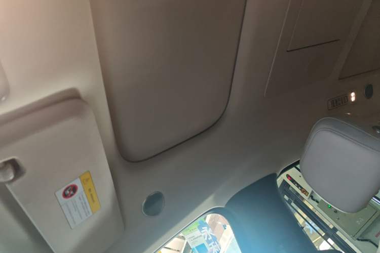 Used Li Auto MEGA 2024 Ultra Model